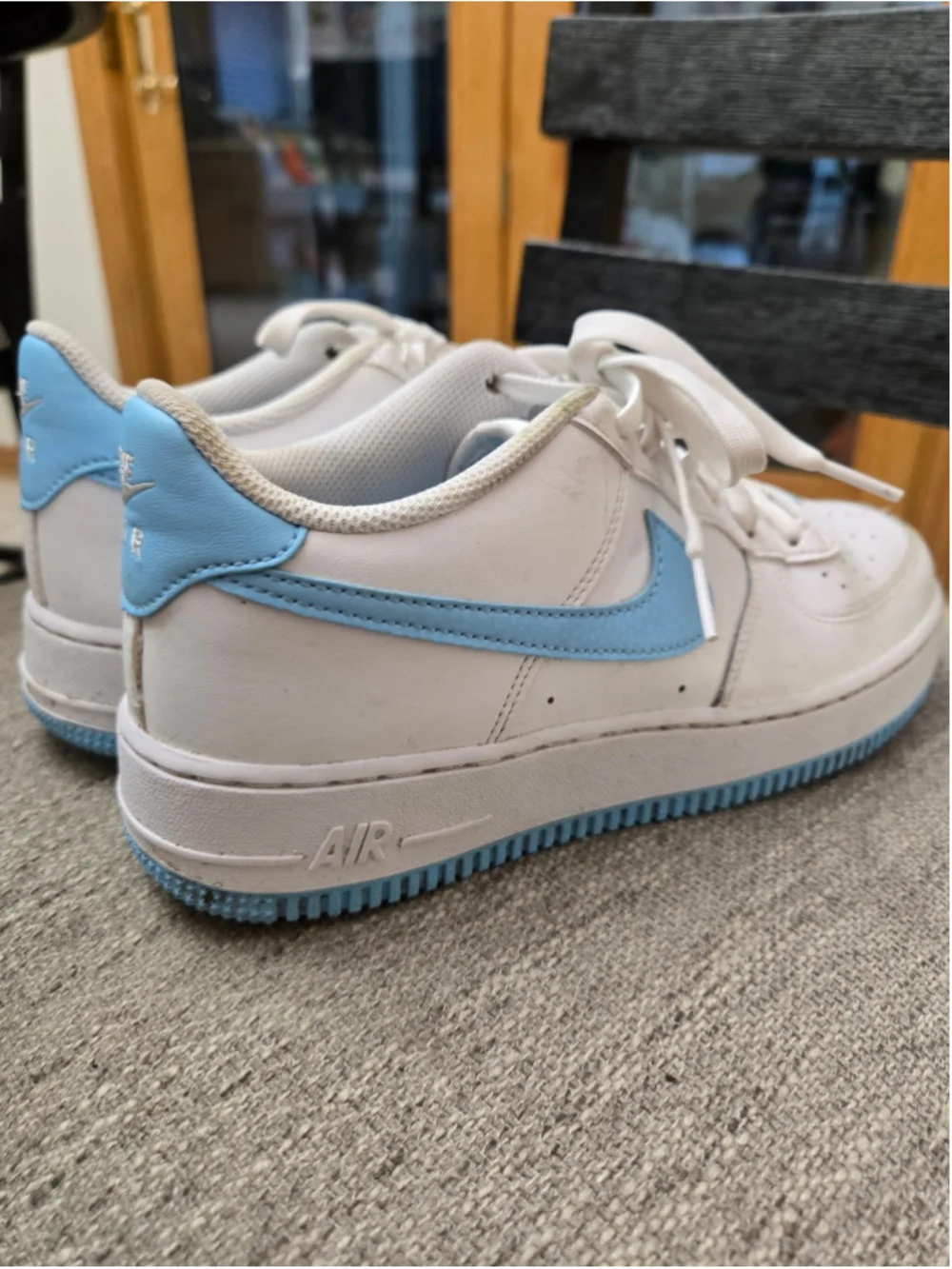Youth Nike Air Force 1 White Light Blue Sneakers Size 6 Womens Size 7.5-8